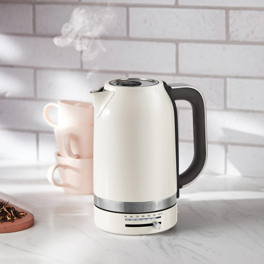 KITCHENAID ELECTRIC KETTLE PORCELAIN NEW